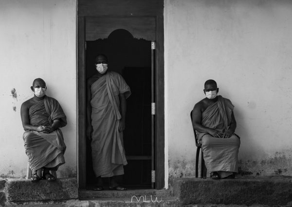 monje-budista-en-sri-lanka.jpg